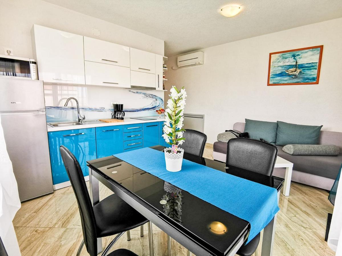 App La Vita E Bella - Azzurro Apartment Punat Bagian luar foto